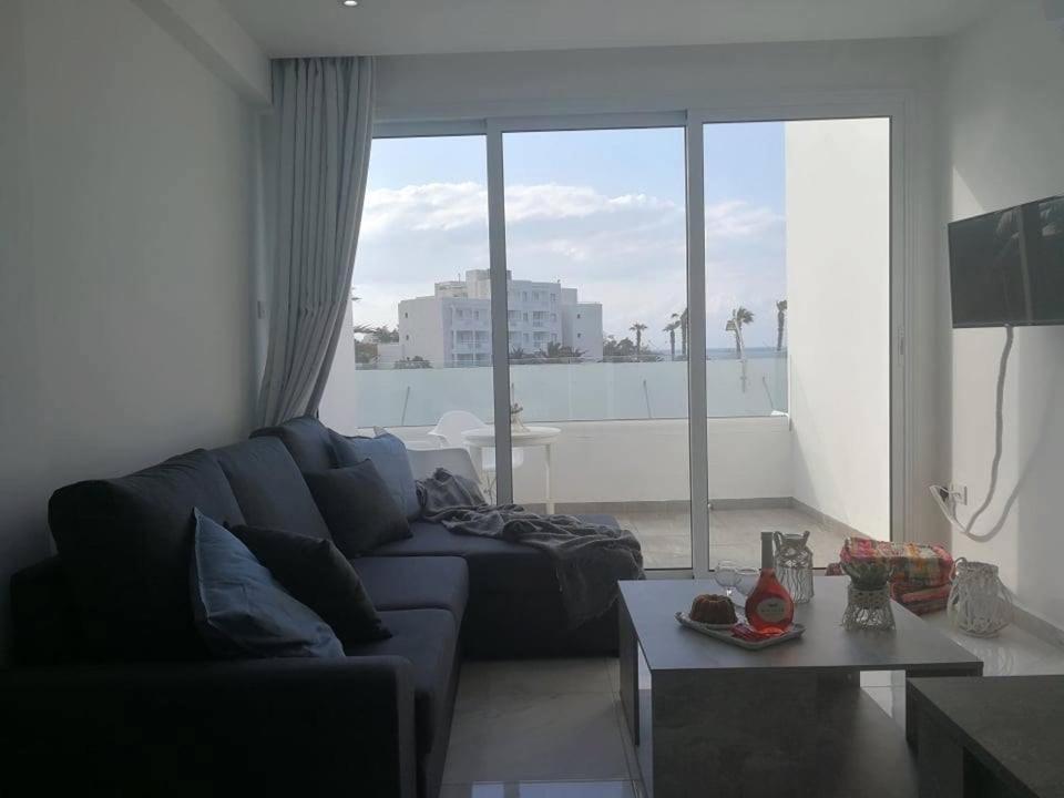 Georgianno Sea Apartments Protaras Exterior photo